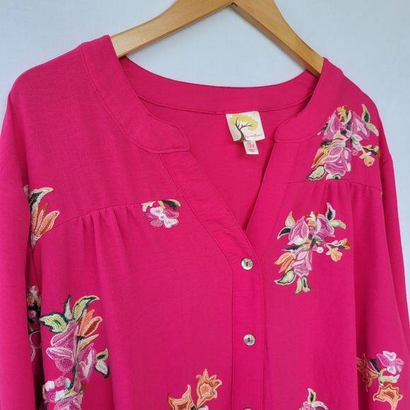 Anthropologie Fig and Flower Embroidered Tunic Top 3X Pink Floral Button Up - Picture 3 of 5